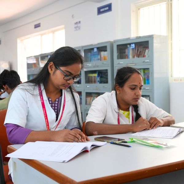 Why choose PhD in Pharmacology at Mallige College of Pharmacy with strong research environment and supervision