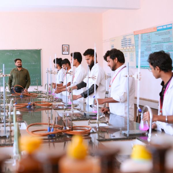 D Pharm training at Mallige College of Pharmacy with experienced faculty and modern laboratory infrastructure